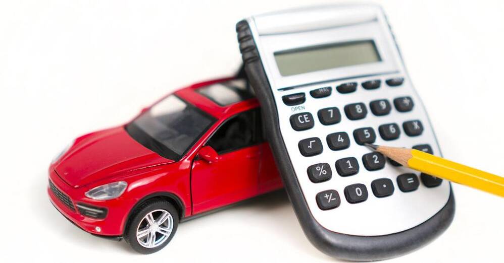 What should I look for in a good “Lease or Buy a Car” calculator?