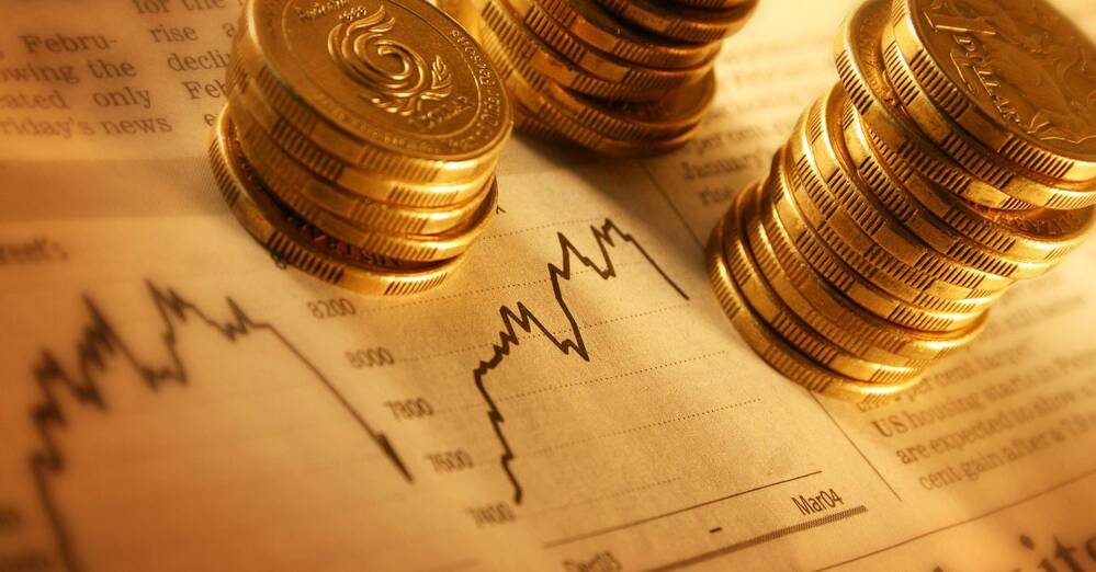 What insights can we gain from the wealth and success of the 10 richest people in the world?
